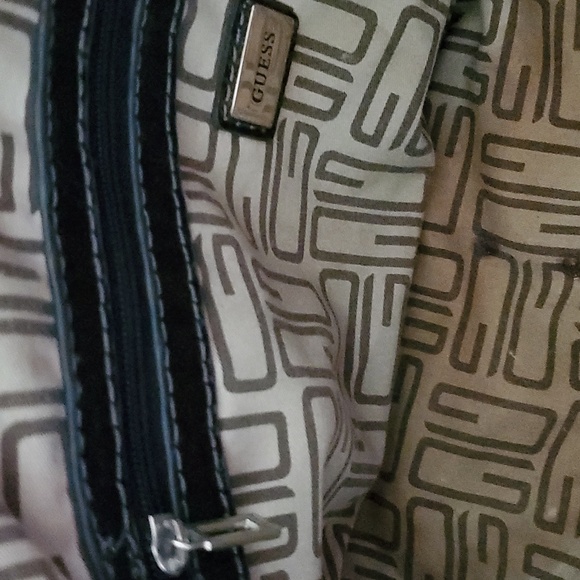 Guess Purse - Picture 7 of 10